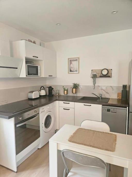 "La Tour", Logement Cosy, Au Calme Vertrieu Ngoại thất bức ảnh