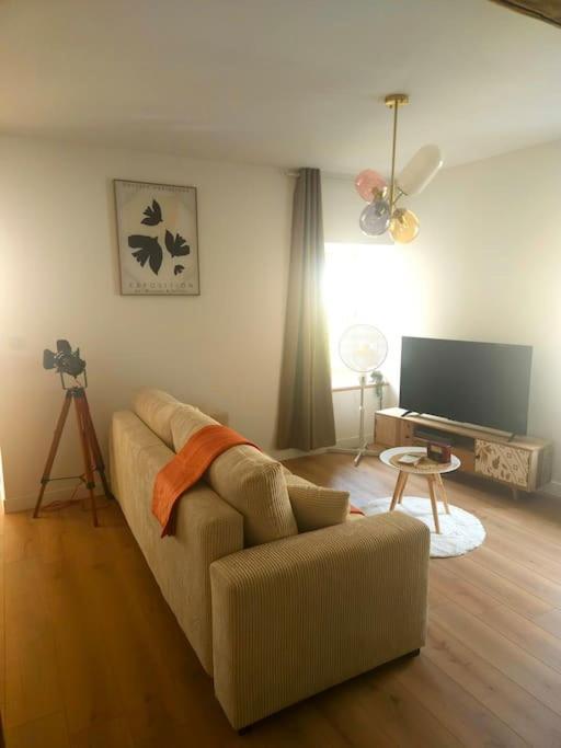 "La Tour", Logement Cosy, Au Calme Vertrieu Ngoại thất bức ảnh